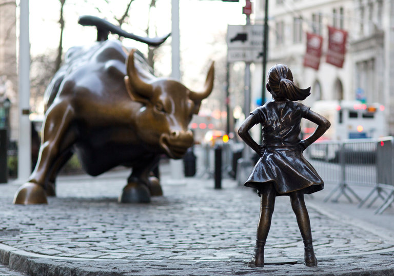 Charging bull fearless girl